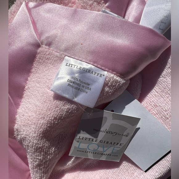 New Little Giraffe Pink baby Blanket - Picture 3 of 3